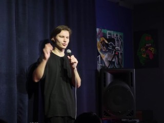 комик жёстко ебёт зал  [вакуум - Дима Балаев]