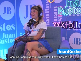 8 orgasmos de Esencia Migrante LATINA de GRAN CULO termina haciendo GARGANTA PROFUNDA en PODCAST