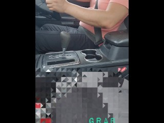 tinigasan si Grab Driver habang nag drive