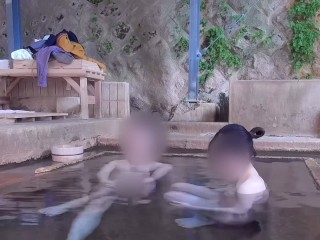 混浴露天風呂に入ったら誰も居なかったので昼間っからイケナイ性交