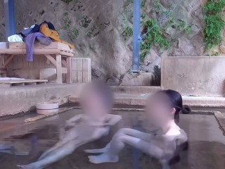混浴露天風呂に入ったら誰も居なかったので昼間っからイケナイ性交