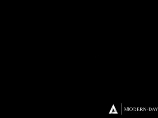 MODERN-DAY SINS - Pervert Therapist Is OBSESSED With Redhead MILF Lauren Phillips's Stunning Body