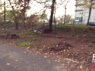 2 Deutschen Frauen Mitten in Berlin gefickt