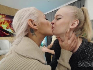 SWAP4K. A lovely forest hike ended up as a hard threesome with 2 girls and 1 cuckold