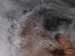 A CHI VA DI FARMI COMPAGNIA? | SEGA RILASSANTE IN VASCA IDROMASSAGGIO - VIENI A SUCCHIARMELO