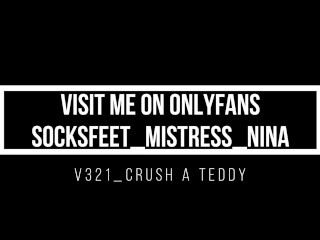 Enjoy the sight of me stepping on the teddy bear.. 🐻🔥