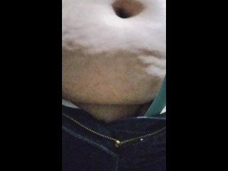 Watch my belly button while i masturbate