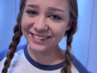 Helped Montanasvibe carry her things on the train, then fucked her in the toilet