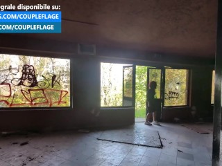 EHI GUARDONE! CHE CI FAI QUI? Mi faccio scopare in pubblico da uno sconosciuto!