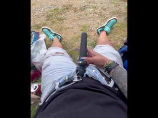 Loca en el ESTACIONAMIENTO se corre esperando el UBER, récord CUM!