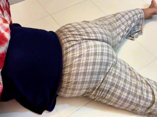 Big Round Ass Muslim Sexy Stepmom Stuck Inside Tea Table & want Anal Fuck From Stranger - Wide Pussy