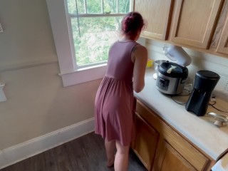Roxan Reeves stops washing dishes to get a throat pie in the kitchen blowjob sloppy deepthroat oral