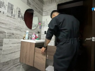 The guy who repairs my house fucks me in a dress and without a condom while my husband is not home.