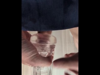 オナニーしている時におしっこしたくなってしたら大量に漏れ出すハプニングｗｗｗ