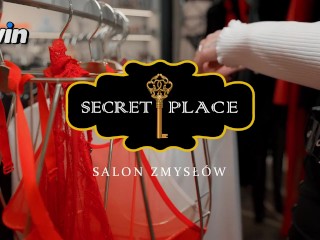 Stuck an anal plug in a sex shop - pinkloving