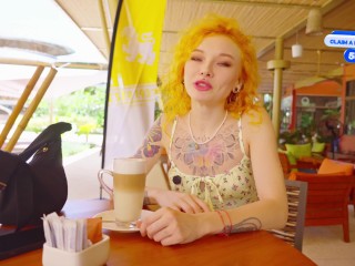 Picked up a girl on the street but she turned out to be an adult model and invited him to the hotel