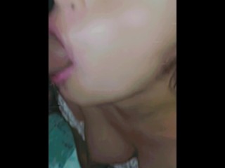 Homemade video, I suck my boss's cock while his wife is away 🤤