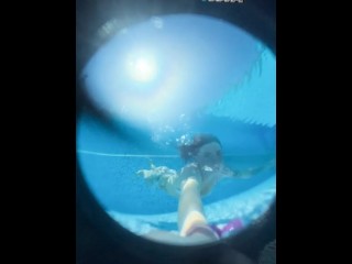 Beachside Romance: Turning Heads with a Curvy Babe in a Sexy Bikini