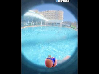 Beachside Romance: Turning Heads with a Curvy Babe in a Sexy Bikini