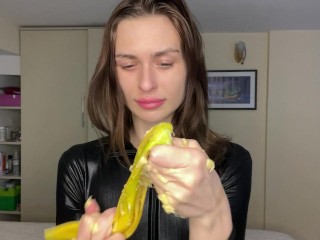 Latex Fetish Tease – Oiled Banana Domination and Crushing POV 🍌🖤