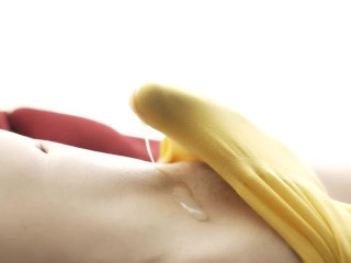 パンツを脱ぐ前に出てしまいました…