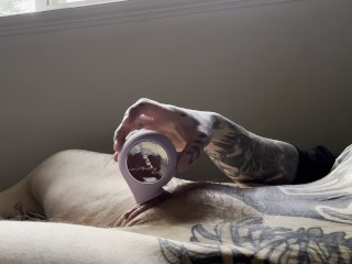 FAT HAIRY PUSSY RUBBING, GIANT CLIT STROKING, TATTOOED MUSCLE MOMMY, CUM WORSHIP!