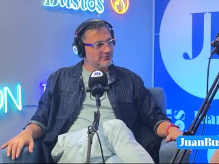 Multiorgasmo lésbico: cabalgan sin freno hasta acabar temblando