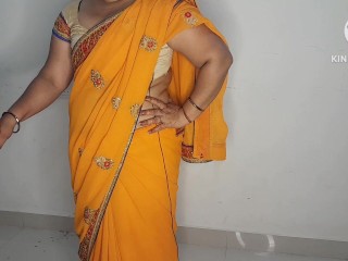 STEPMOM SON ROMANCE IN THE ABSENCE OF THE FATHER IN HINDI