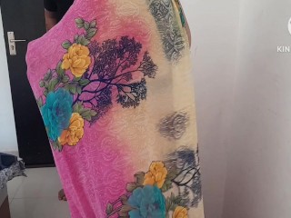 Mother-in-law and son-in-law no one in the house but romance in Hindi audio