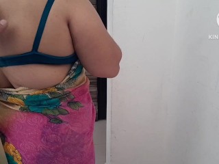 Mother-in-law and son-in-law no one in the house but romance in Hindi audio