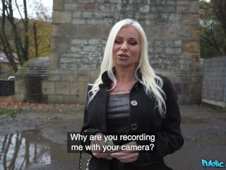 Public Agent - Teacher in her 40s takes the risk of her life