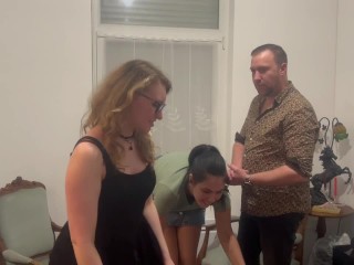 French Pegging – Discipline Femdom : un homme brisé par deux dominatrices sans pitié