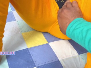 Komal ke bhai ne uski chaddhi pahan li khich ke nikali