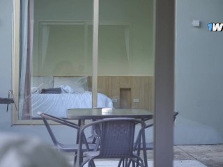 how lucky I am to have a juicy neighbor, is it a pity that she caught me jerking off or not..?