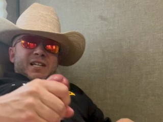 Big Cock Cowboy Fires Off a Legendary Load – Massive Cumshot That Deserves a Contract