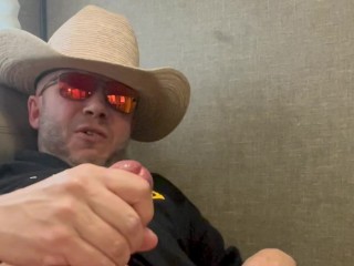 Big Cock Cowboy Fires Off a Legendary Load – Massive Cumshot That Deserves a Contract