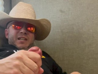 Big Cock Cowboy Fires Off a Legendary Load – Massive Cumshot That Deserves a Contract