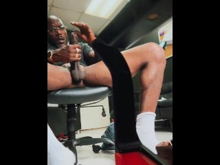 Caught jacking! Who put this CAMERA 🎥 here!?!? Onlyfans @CesarBelifonteUncut