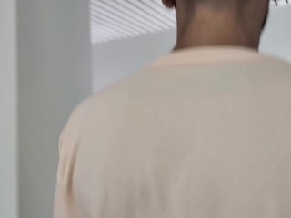 Le regalo sexo anal a mi amigo por su cumpleaños, me rompe el culo!