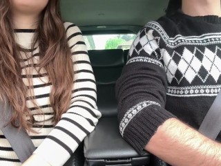 (DIA ITA) RIPAGO il passaggio in auto con una SVELTINA IN PUBBLICO