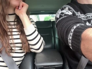 (DIA ITA) RIPAGO il passaggio in auto con una SVELTINA IN PUBBLICO