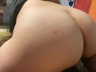 Snowbunny pawg creaming on the dick