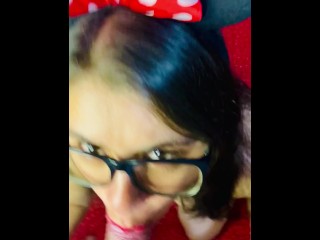 Rica puta me da una rica mamada y me vengo en su boquita hermosa