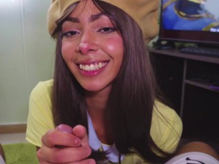 Soy la linda exploradora de la tropa 69, quieres probar mi galletita?