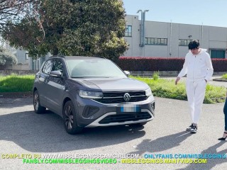 MATRIGNA VOGLIOSA PER ACQUISTARE L'AUTO USATA SI SCOPA L'AMICO DEL FIGLIASTRO