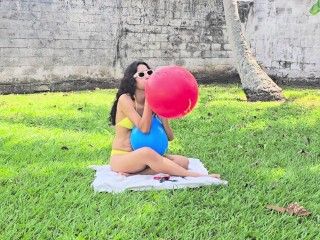 Sit to burst rubber balloons in the garden(Full video on C4S / MV / OF / Membersite)
