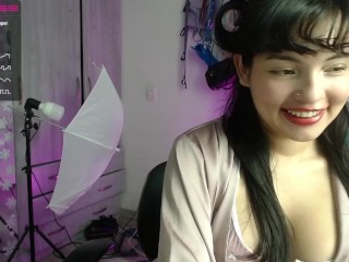 #Tease, #POV, #Lingerie, #OnlyFans, #PinUp, #Retro, #Burlesque, #Roleplay, #Glamour, #Satin, #Bubble