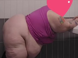 SSBBW belly jiggle