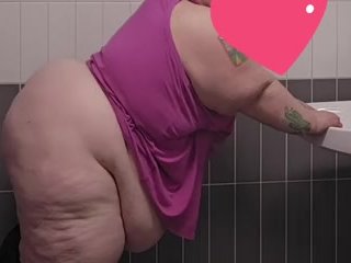 SSBBW belly jiggle