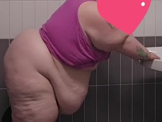 SSBBW belly jiggle